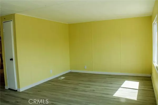 Rosamond, CA 93560,3300 15th #254