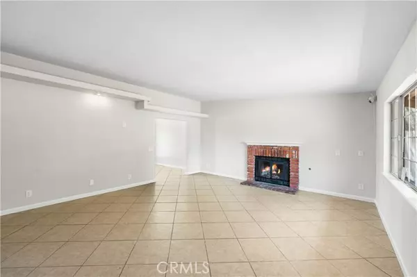 Lancaster, CA 93535,716 E Avenue J5