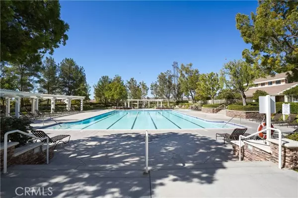 Valencia (santa Clarita), CA 91354,28066 Liana Lane