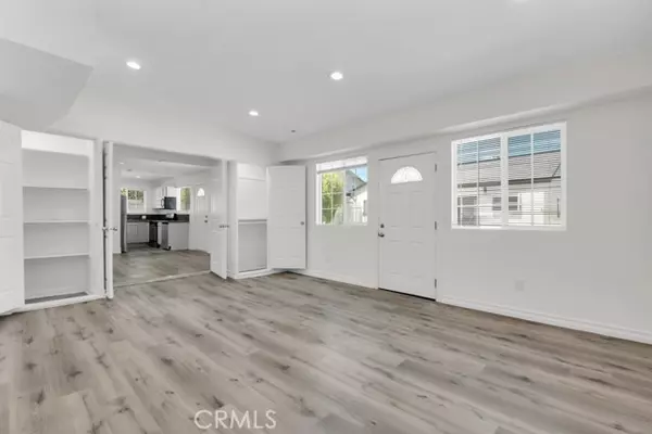 Tarzana (los Angeles), CA 91356,5436 Sylvia