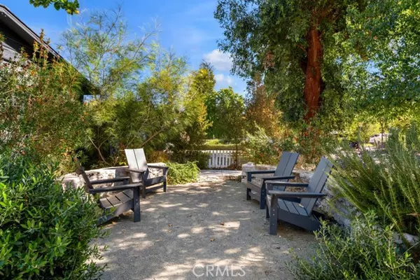 Woodland Hills (los Angeles), CA 91364,22041 San Miguel