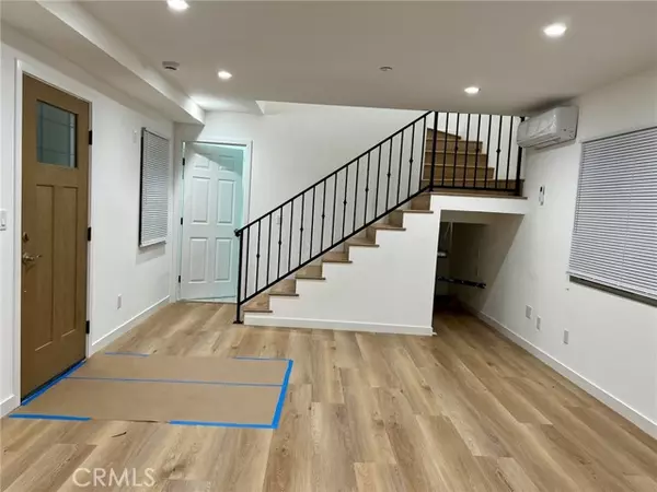 Reseda (los Angeles), CA 91335,18654 Runnymede St.