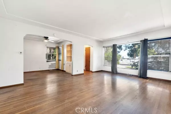 Canoga Park (los Angeles), CA 91304,7725 Owensmouth