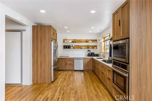 Valley Village, CA 91607,5530 Carpenter