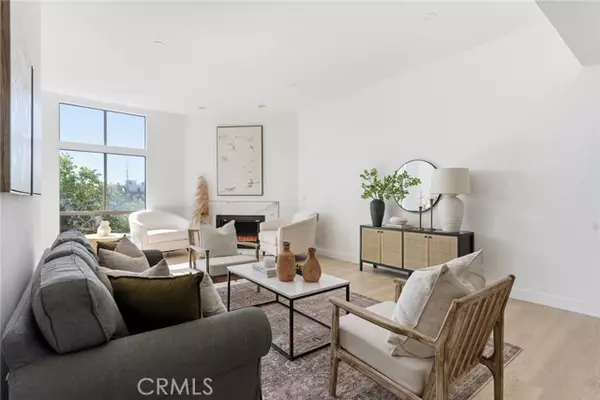 Los Angeles, CA 90024,10820 Holman Ave #204