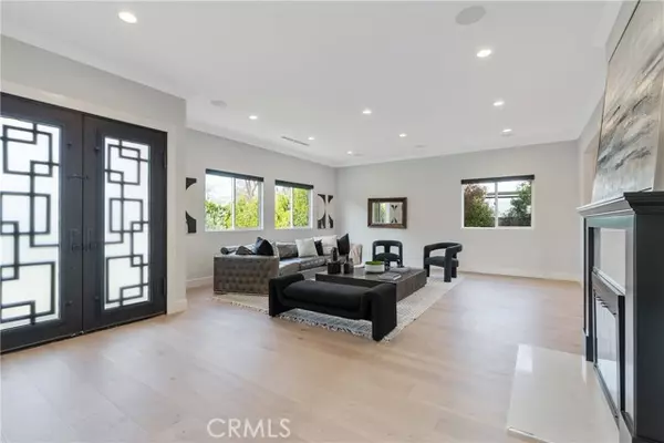 Tarzana (los Angeles), CA 91356,19148 Oxnard Street