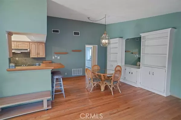 Glendale, CA 91201,1548 Riverside #G