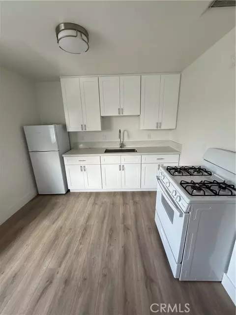 Los Angeles, CA 90003,144 W 94th Street