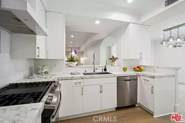 Beverly Hills, CA 90025,1861 Veteran Avenue #101