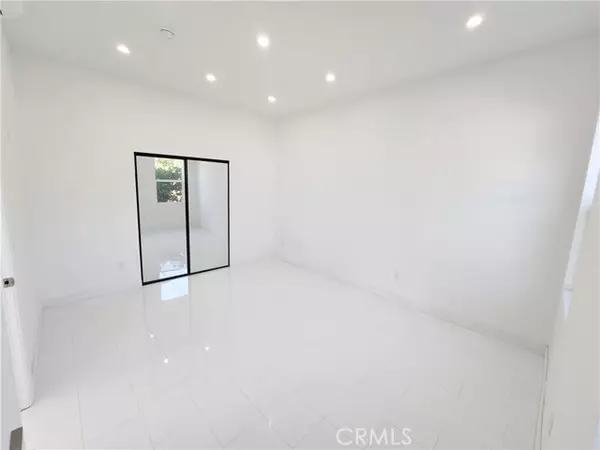 Sun Valley (los Angeles), CA 91352,10343 Penrose