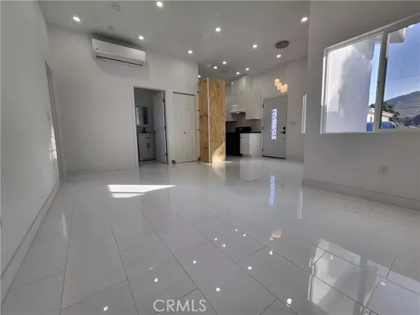 Sun Valley (los Angeles), CA 91352,10343 Penrose