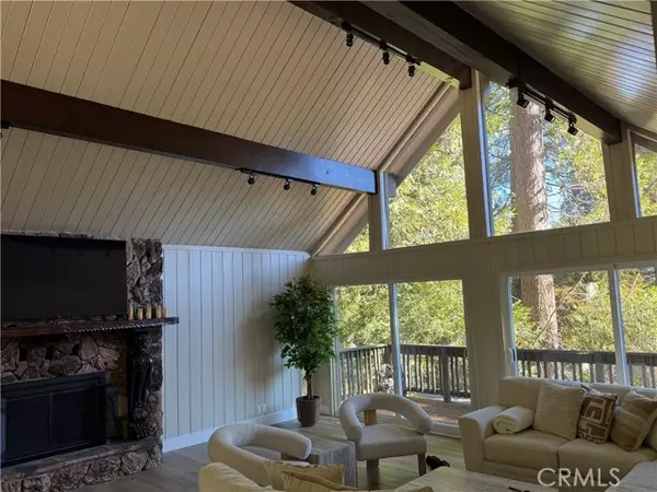 Lake Arrowhead, CA 92352,448 Riviera