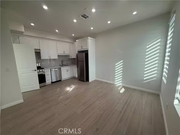 Van Nuys (los Angeles), CA 91405,13939 LEADWELL Street