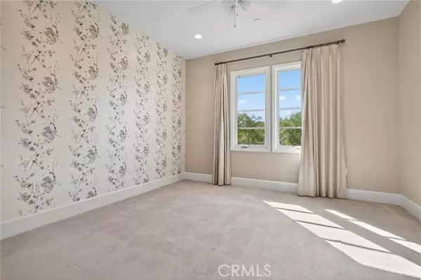 23500 Park Sorrento #H32, Calabasas, CA 91302