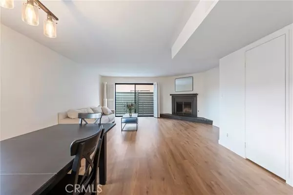 Sherman Oaks, CA 91403,5070 Kester Avenue