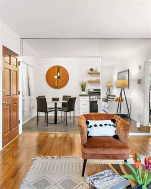 Long Beach, CA 90814,2135 E Florida Street #2