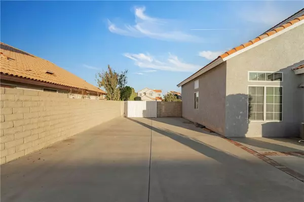 Palmdale, CA 93552,37051 Alder