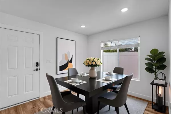 Woodland Hills (los Angeles), CA 91367,20302 oxnard