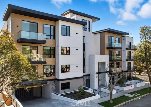 Studio City (los Angeles), CA 91604,12078 Guerin Street #201