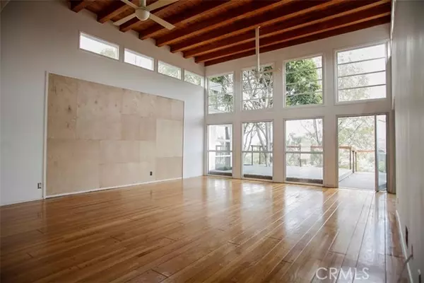 Hollywood (los Angeles), CA 90068,7027 Macapa