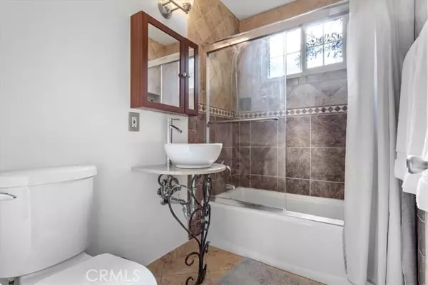 Encino (los Angeles), CA 91316,17900 Hatteras St