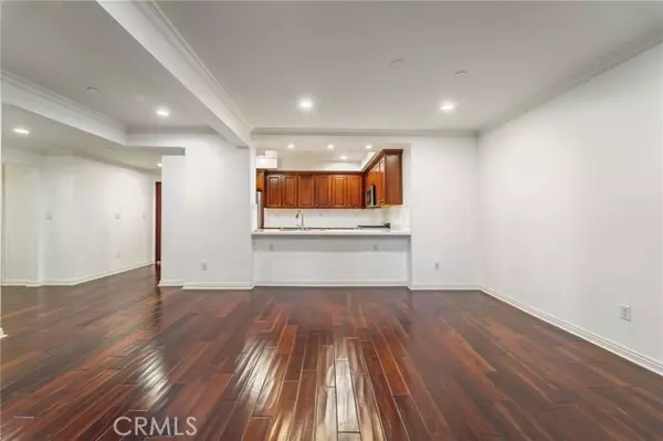 Sherman Oaks, CA 91403,4533 Vista Del Monte #102