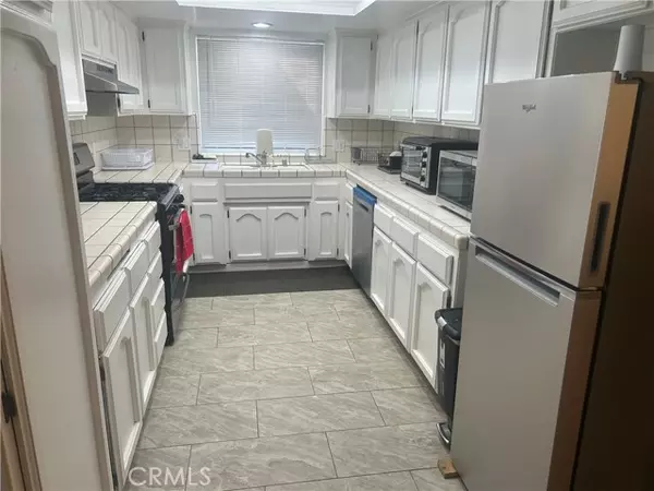 California City, CA 93505,8213 Great Circle Drive