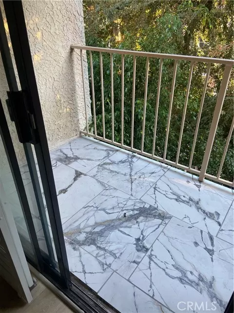 Tarzana (los Angeles), CA 91356,5727 ETIWANDA #3