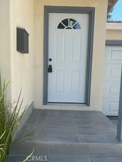 Encino (los Angeles), CA 91316,17404 Burma Street