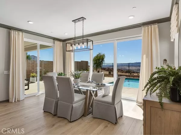 Castaic, CA 91384,30140 Crestline Court