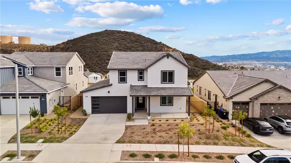 Castaic, CA 91384,30140 Crestline Court