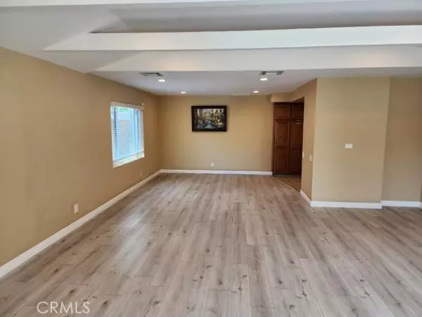 Reseda (los Angeles), CA 91335,7543 Enfield