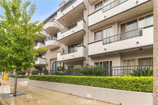 Toluca Lake (los Angeles), CA 91602,11218 Camarillo Street #404