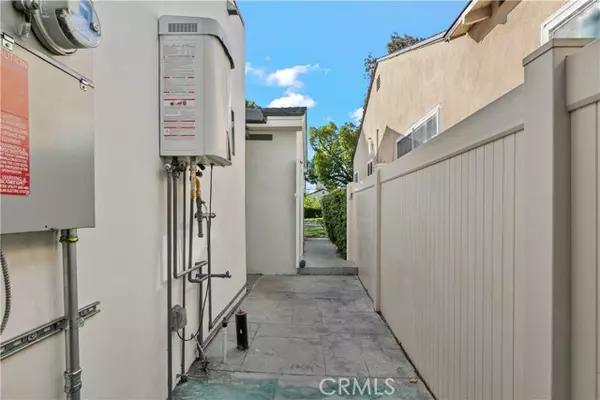 Burbank, CA 91505,1918 N Maple