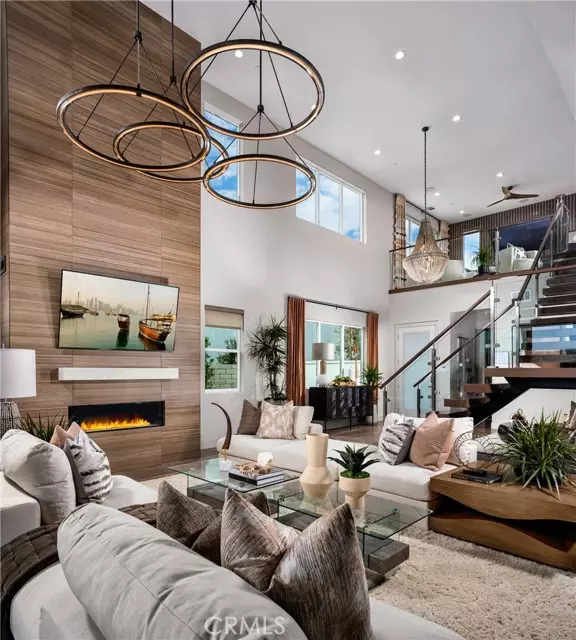 Valencia (santa Clarita), CA 91381,27647 Juniper Lane