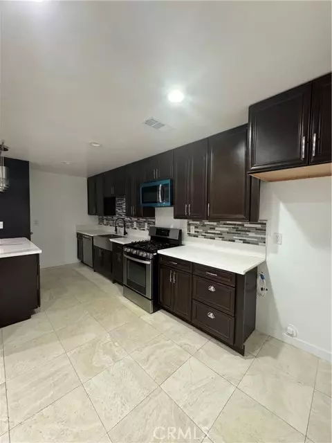 Los Angeles, CA 90032,4215 Portola