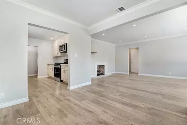 Van Nuys (los Angeles), CA 91406,7454 Gaviota Avenue