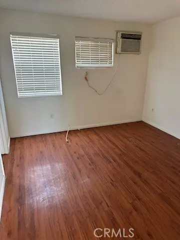 North Hollywood (los Angeles), CA 91605,11906 Hart #6