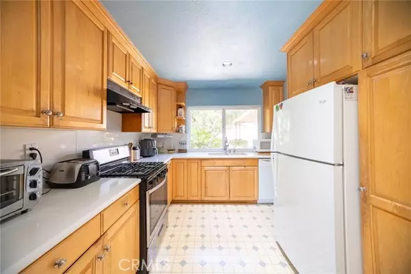 Simi Valley, CA 93063,2433 Medina Avenue