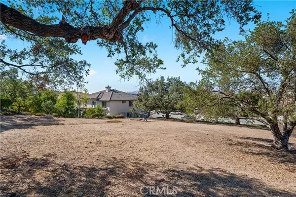 Simi Valley, CA 93063,5588 California Oak Street