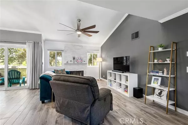 Simi Valley, CA 93063,6458 Twin Circle Lane 3