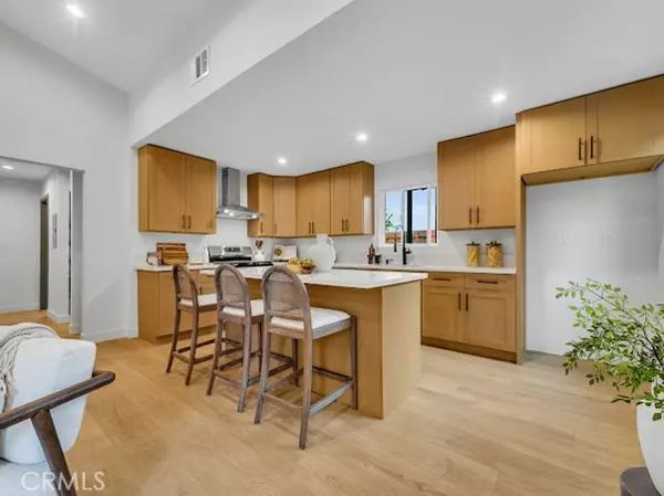 Sylmar (los Angeles), CA 91342,13247 Tripoli Avenue