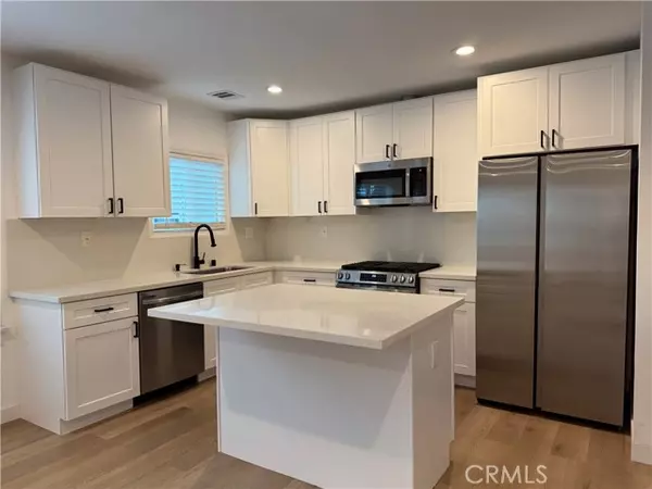 West Hollywood, CA 90046,1215 N Vista