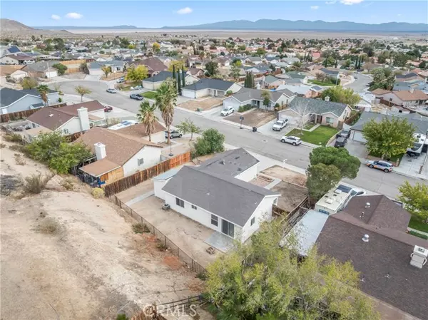 Rosamond, CA 93560,1325 Bradford