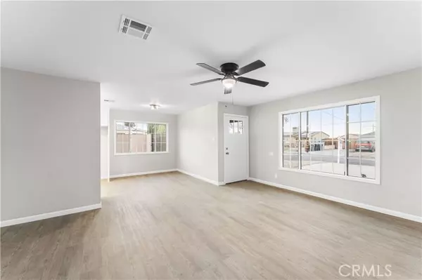 Palmdale, CA 93550,1214 E Avenue R2