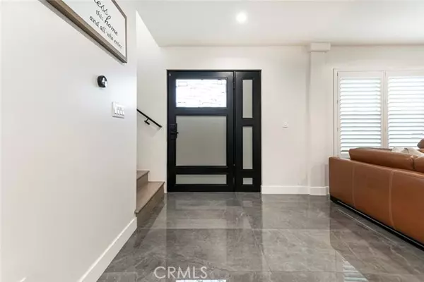 Granada Hills (los Angeles), CA 91344,17155 Barneston