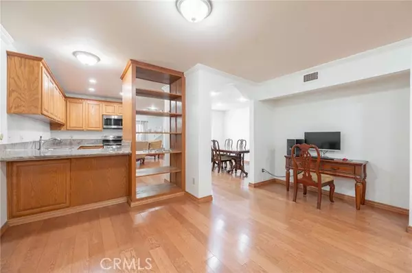West Hills (los Angeles), CA 91307,7137 Shoup Avenue #39