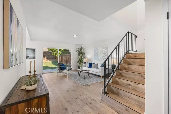 Chatsworth (los Angeles), CA 91311,22015 Romar Street