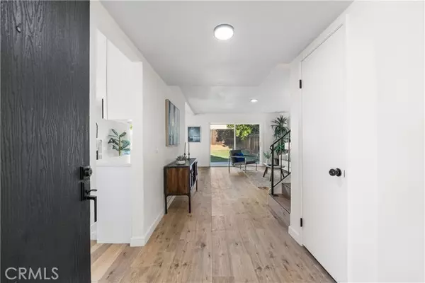 Chatsworth (los Angeles), CA 91311,22015 Romar Street