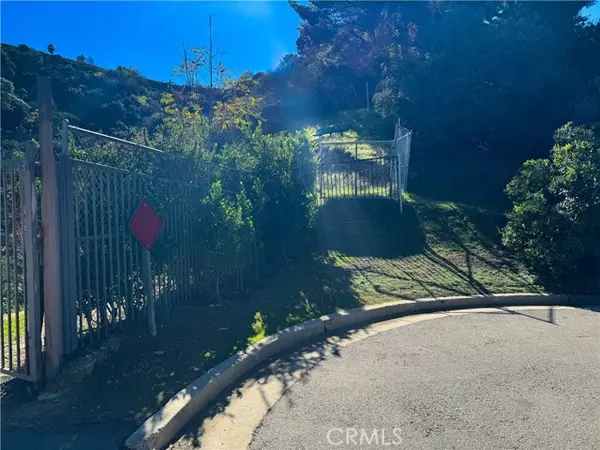 Woodland Hills (los Angeles), CA 91364,3 ambar Drive